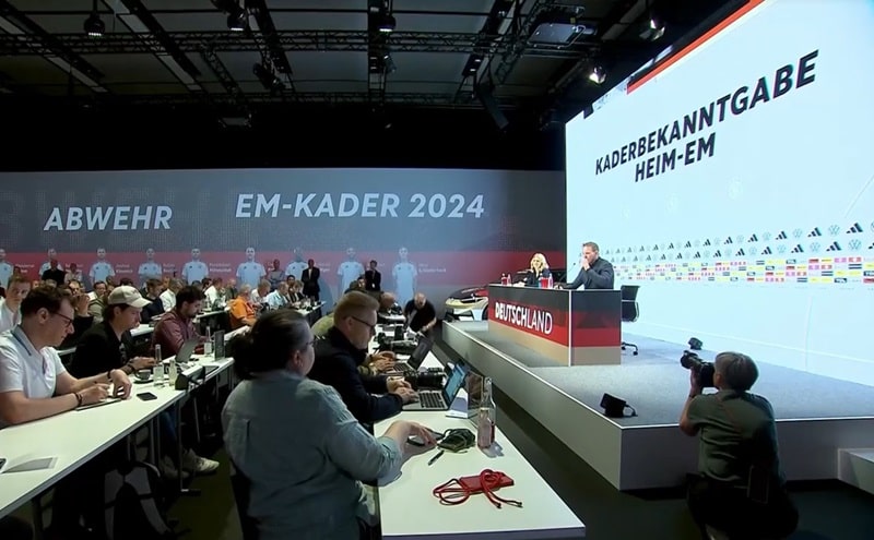 Bundestrainer Julian Nagelsmann bei der Verkündung des deutschen EM-Kaders in Berlin am 16. Mai (Bild: DFB)