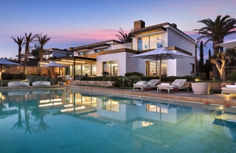 Luxus-Tourismus 2026: Warum Mallorca der große Gewinner der Dubai-Flaute ist