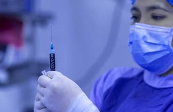 KI entwickelt Kandidaten für Coronavirus-Universalimpfstoff
