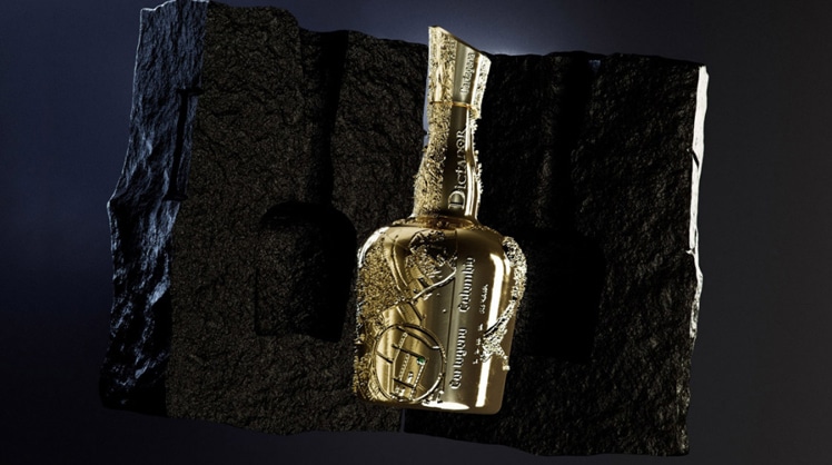 Eine der von M-City mit 24 karätigem Gold geschmückten Flaschen des exklusiven Dictador-Rums. © Dictador