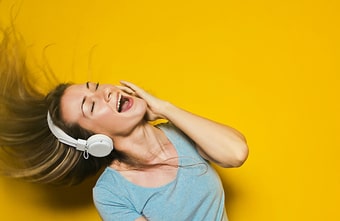 Echtzeitübersetzung für alle Kopfhörer: Google startet Live Translate in Deutschland