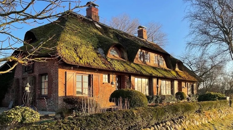 Dieses historische Doppelhaus ist für 5,5 Millionen Euro erhältlich – und ist damit nicht die teuerste Immobilie auf der Insel. © ImmoScout24
