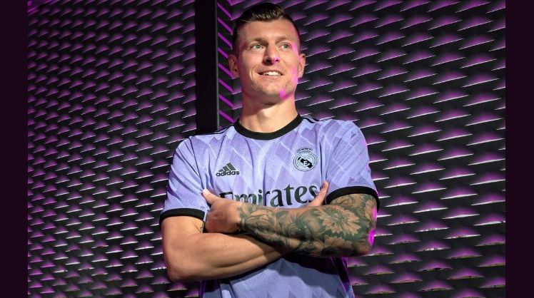 Weltmeister Toni Kroos ist nicht nur im Fußball Spitze, sondern auch bei den Instagram-Follower:innen. © Adidas