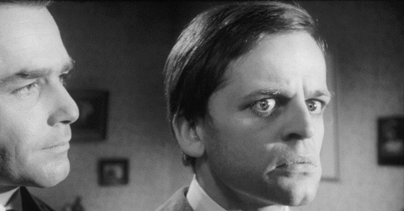 Klaus Kinski (re.) im Edgar-Wallace-Film "Die toten Augen von London".