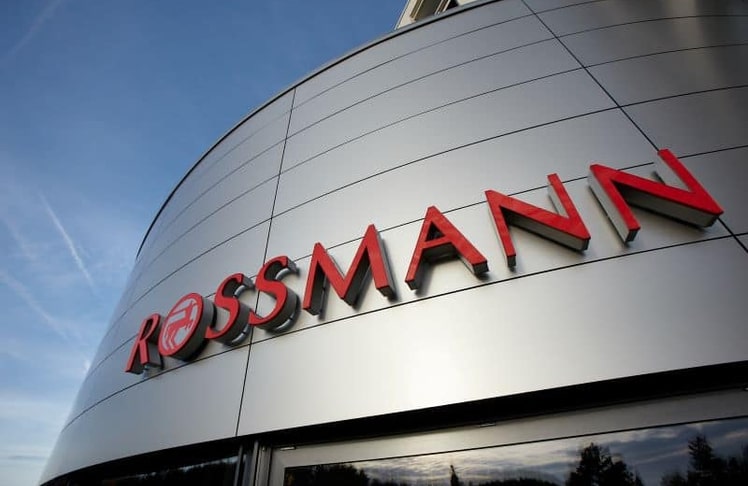 ROSSMANN führt die Assistenz-KI 'Microsoft Copilot' ein, um die Produktivität zu steigern und Mitarbeiterinnen und Mitarbeiter im Büroalltag zu unterstützen.© Rossmann