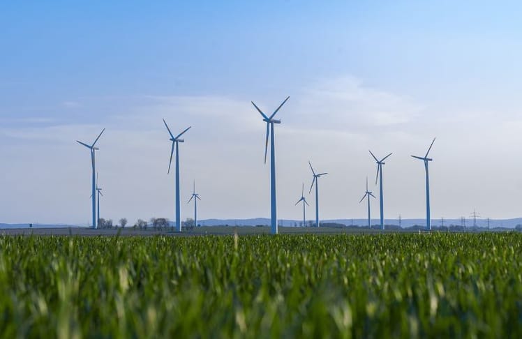 Kraft des Windes: Nachhaltige Energieerzeugung im Einklang mit der Natur. Bildquelle: Pixabay/ Pascal Beckmann
