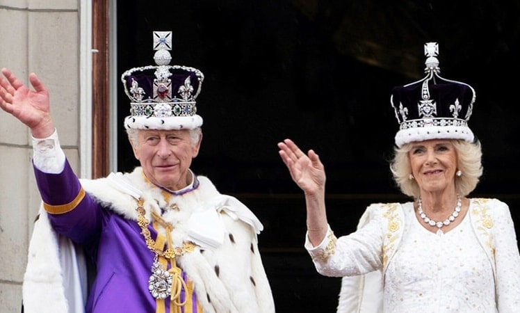 Charles und Camilla auf dem Balkon des Buckingham Palace, 2023 (Bildrechte: HM Government / https://coronation.gov.uk)