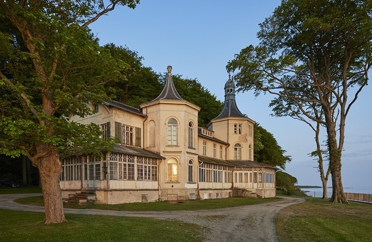 Das Alexandrinen Cottage in Bad Doberan / Heiligendamm (Mecklenburg-Vorpommern) wird derzeit für 40 Millionen Euro zum Verkauf angeboten (Bildrechte: Engel & Völkers Berlin-Mitte)