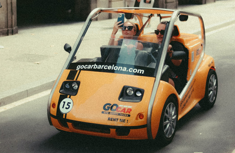 Tourist:innen in Barcelona