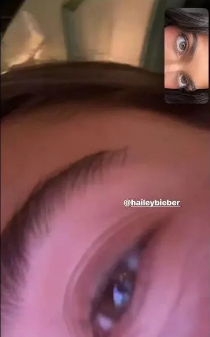 Screenshot eines des FaceTimesAnrufs zwischen Kylie Jenner und Hailey Bieber