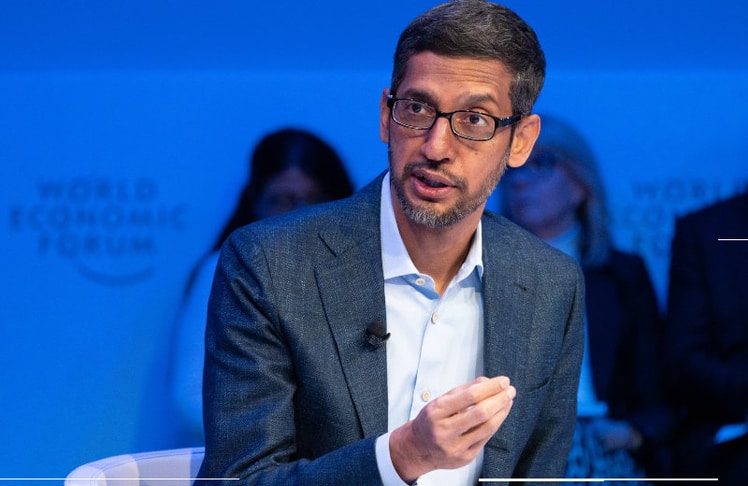 Google-CEO Sundar Pichai versteht die Ängste der Menschen bezüglich künstlicher Intelligenzen, appeliert aber Veränderungen aufgeschlossen gegenüber zu sein © World Economic Forum Annual Meeting/Greg Beadle