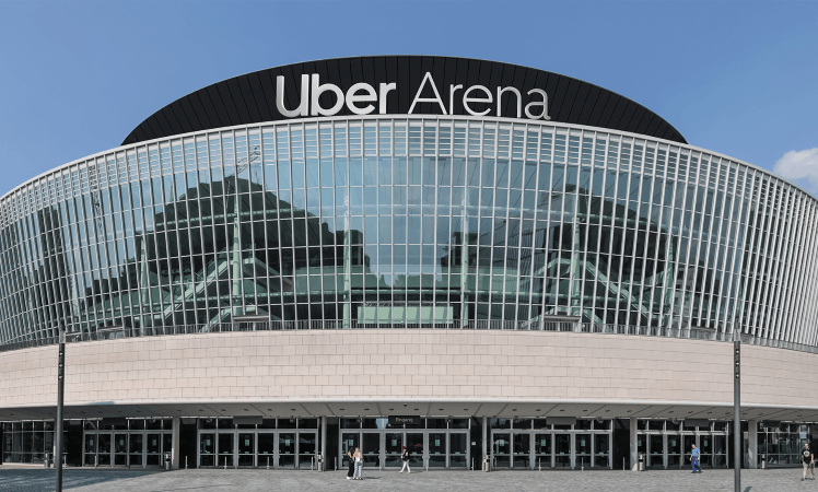 Die ehemalige Mercedes-Benz Arena in Berlin-Friedrichshain präsentiert sich nun als Uber Arena. © Uber/Tobias Froehlich
