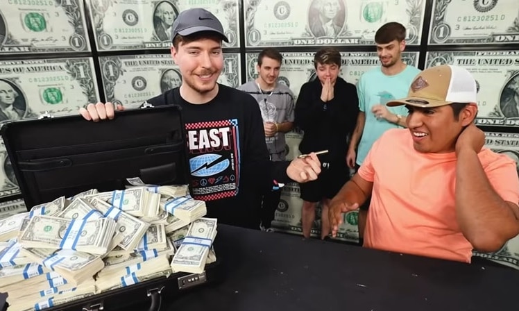 Szene aus "Would You Rather Have $100,000 OR This Mystery Key?" (Bild: MrBeast / YouTube)