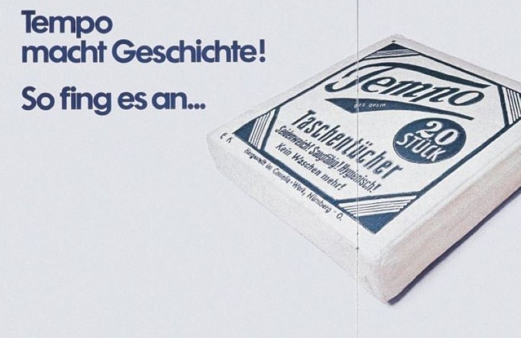 Tempo im Wandel der Zeit - Eine Taschentuch-Packung aus den 30er Jahren. © Essity Germany GmbH