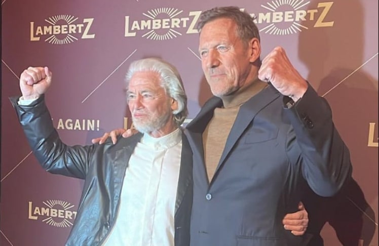 Die legendäre Lambertz Monday Night ist zurück: Gastgeber Dr. Hermann Bühlbecker mit Schauspieler Ralf Möller. Foto: Screenshot Facebook Lambertz-Gruppe.