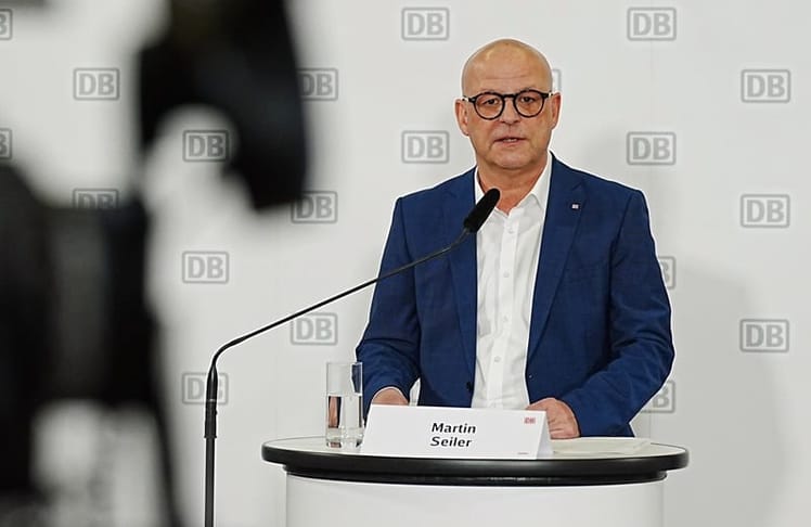 DB-Personalvorstand Martin Seiler bei einer tarifstreitbezogenen Pressekonferenz im Januar in Berlin (Bild: Deutsche Bahn)