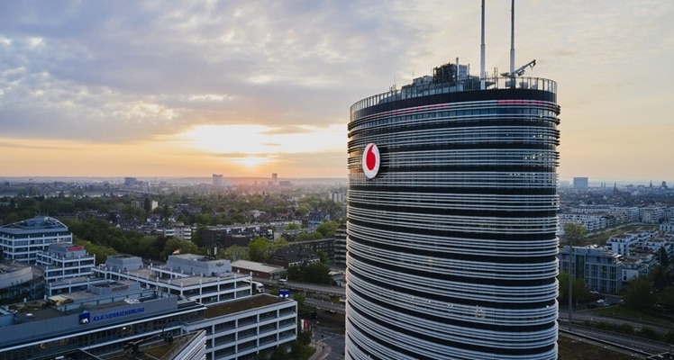 Wie viele Mitarbeiter konkret am Düsseldorfer Unternehmenssitz betroffen sind, ist bislang nicht bekannt (Bild: Vodafone)