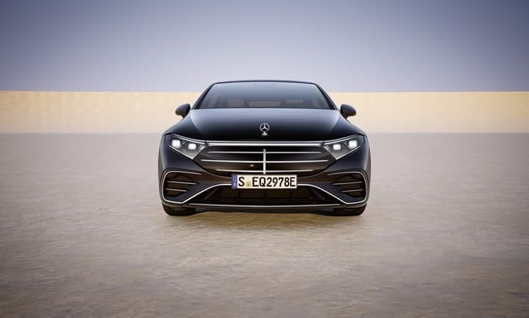 Erfreuliche Margen möchte Mercedes-Benz in den kommenden Monaten unter anderem mit dem hier abgebildeten EQS, Modelljahr 2024, erzielen (Bild: Mercedes-Benz)