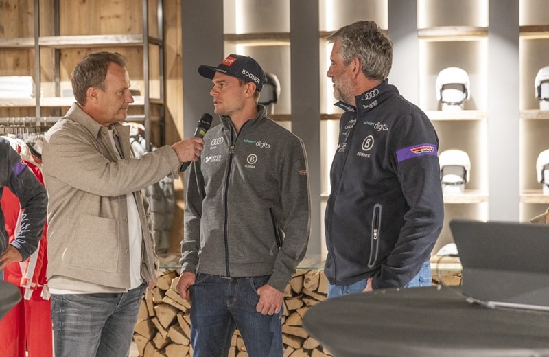 Auch der ORF in Form von Ernst Hausleitner interessierte sich für den Besuch von Alexander Schmid und DSV-Herrentrainer Christian Schwaiger (Bild: Sport4You / L. Ennemoser)