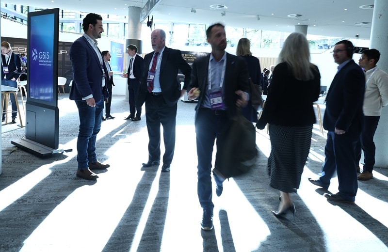 Natürlich bot das GSIS-Debüt auch reichlich Gelegenheit zum Networking (Bild: Hamburg Messe und Congress / Ibrahim Ot) Natürlich bot das GSIS-Debüt auch reichlich Gelegenheit zum Networking (Bild: Hamburg Messe und Congress / Ibrahim Ot)