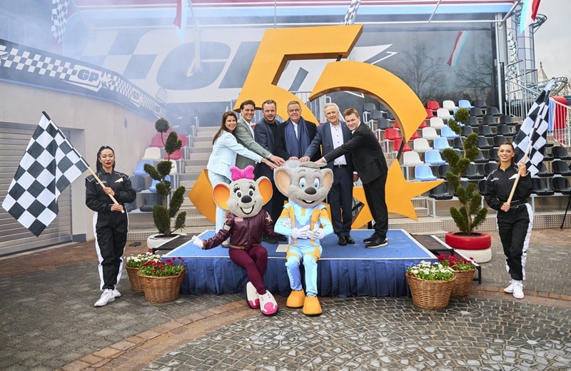Familie Mack Mitte März bei der Präsentation von "Grand Prix EDventure" (Bild: Europa-Park)