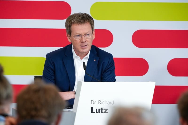 Dr. Richard Lutz sieht die  "größte Krise seit der Bahnreform" (Bild: Deutsche Bahn AG / Dominic Dupont)