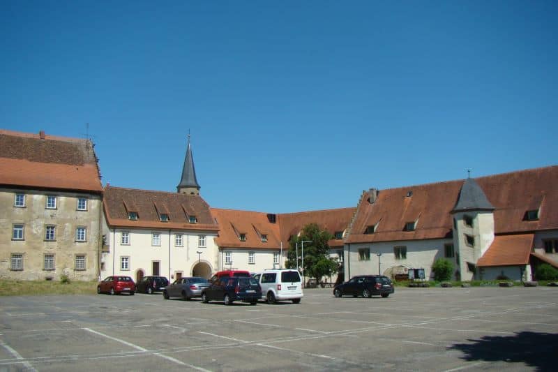 Das im Jahr 1593 erbaute Schloss Merchingen in Baden-Württemberg zählt zu den ältesten und zugleich günstigsten Denkmalimmobilien Deutschlands.© Peter Schmelzle/Wikimedia