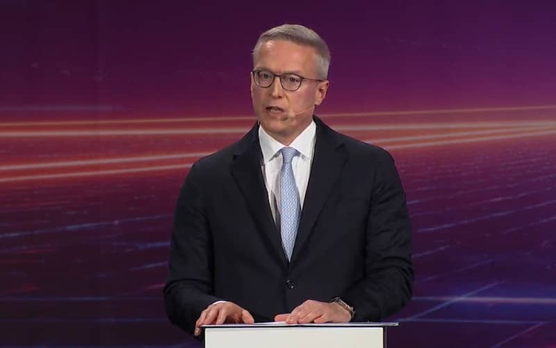 Bundesminister Karsten Wildberger bei seiner Rede in Berlin (Bild: Screenshot / Axel Springer SE)