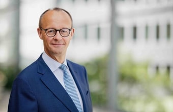 Merz empfängt internationale Topmanager in Berlin