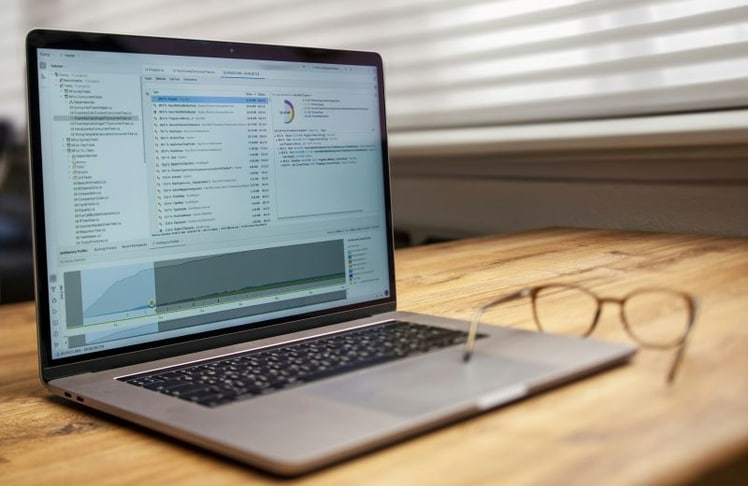 Kritische PHP-Sicherheitslücken können Webseiten und Onlineshops gefährden. Unternehmen sollten ihre Systeme überprüfen und verfügbare Sicherheitsupdates installieren.