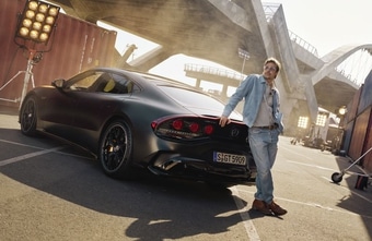 Brad Pitt wirbt für neuen Mercedes-AMG GT