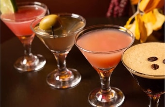 Mini-Cocktails: New Yorks Bars setzen kleine Drinks - kommt der Trend nach Europa?