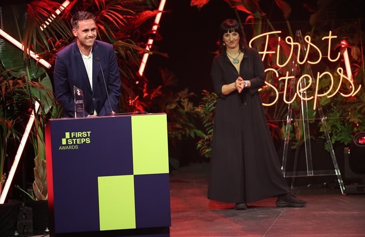 Justus Hagemann, Träger des No Fear – Bernd Eichinger Award mit Laudatorin Ira Tondowski