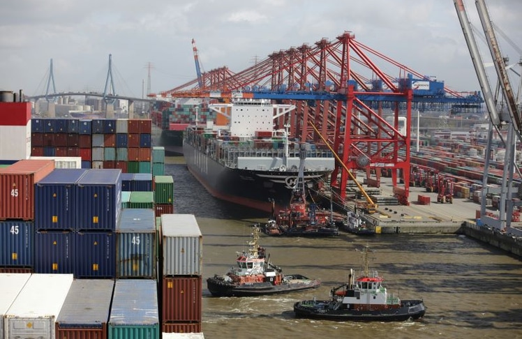 Deutsche Industrieaufträge unter Druck: Vor allem fehlende Großaufträge im Schiff-, Flugzeug- und Schienenfahrzeugbau prägen die August-Zahlen.