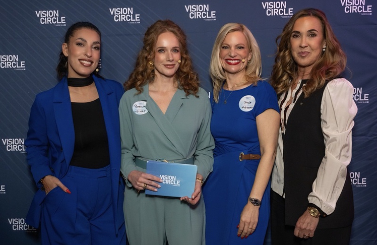 Tijen Onaran, Patricia Platiel, Sinja Grimme und Susanne Gräfin von Moltke beim Vision Circle #2 zum Thema "Made in Germany" im Groundlift Studio der Brauerei Stegen.