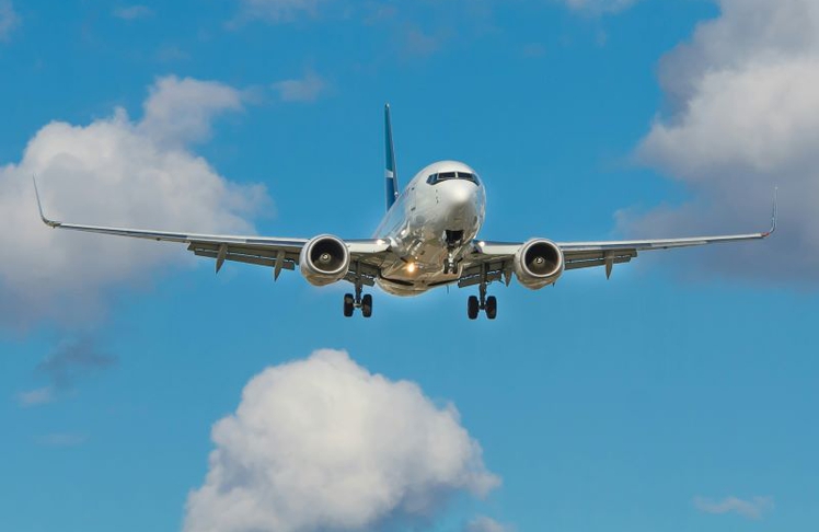 Steigende Ticketpreise: Der Iran-Krieg verändert Flugrouten und stärkt europäische Airlines.