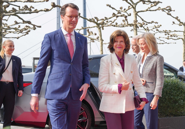 Ehrenpreis in Düsseldorf, Event-Serie auf Sat.1