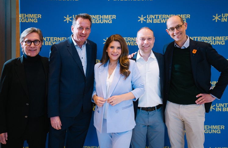 Unternehmer in Bewegung beim Jahresauftakt 2026 in Berlin. © Imagestorm