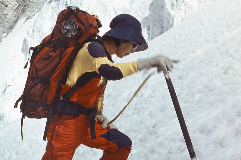 Die japanische Bergsteigerin Junko Tabei schrieb 1975 Geschichte, als sie als erste Frau den Gipfel des Mount Everest erreichte und später alle Seven Summits bestieg. © Jaan Künnap/Wikimedia