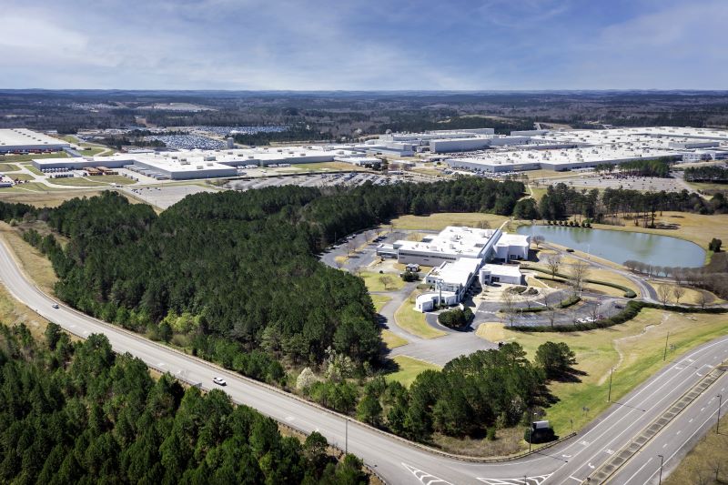 Der Standort Tuscaloosa aus der Vogelperspektive: Regionale Produktion wird zum zentralen Baustein globaler Automobilstrategien. © Mercedes-Benz