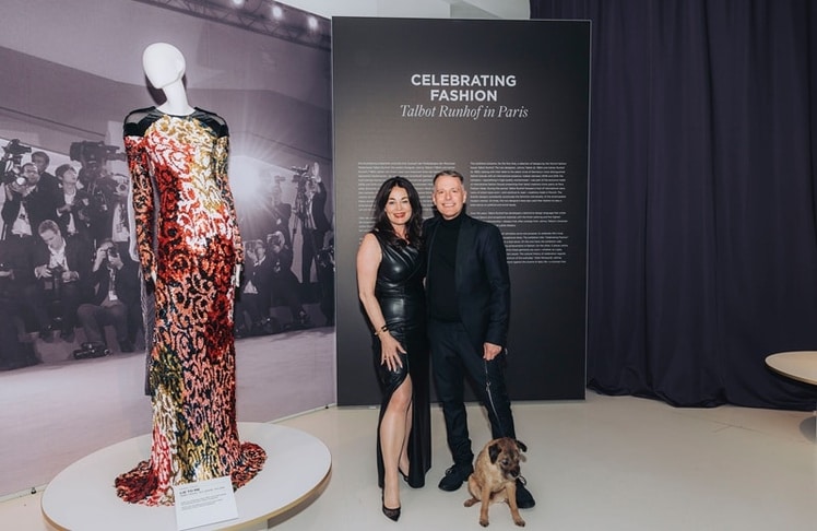 Michaela Aschberger Belladonna mit tierischer Begleitung und Johnny Talbot