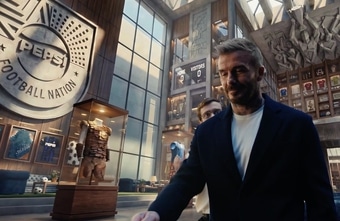 Pepsi startet globale "Football Nation“ mit Beckham, Wirtz und Salah