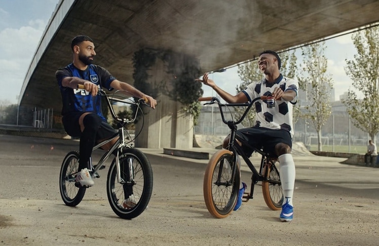 Pepsi startet globale "Football Nation" mit u.a. Mohamed Salah und Vini Jr.