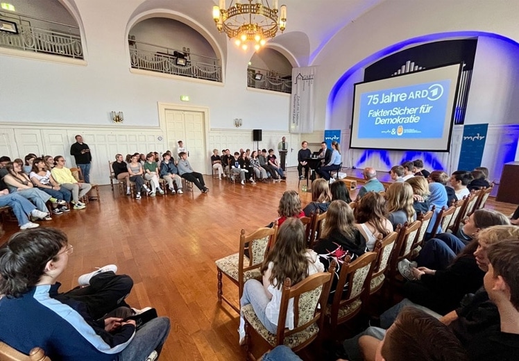 MDR möchte Schulklassen mehr Medienkompetenz vermitteln