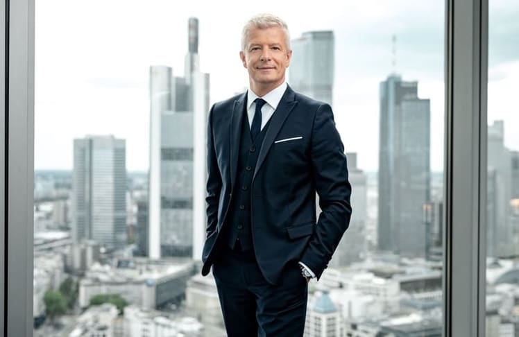 "Verantwortung zu übernehmen, für andere mitzulaufen und den gemeinsamen Erfolg über den eigenen zu stellen", hat Arno Schwalie, heute CEO von B&B Hotels Central and Northern Europe, beim FC Augsburg gelernt