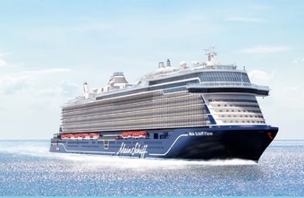 Mein Schiff Flow: TUI Cruises inszeniert Taufe mit Tim Raue, Rea Garvey & Christian Awe als Eventreise
