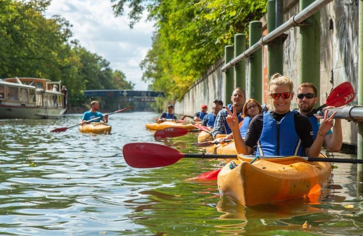 Kajak Berlin Tours beteiligt sich an BerlinPay und setzt auf nachhaltige Freizeitaktivitäten auf den Berliner Wasserwegen. © Michael Scheel/visitBerlin