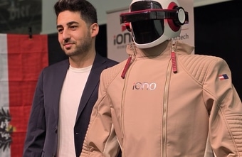 IONO Robotics präsentiert humanoiden Roboter "WORKMATE" in Linz