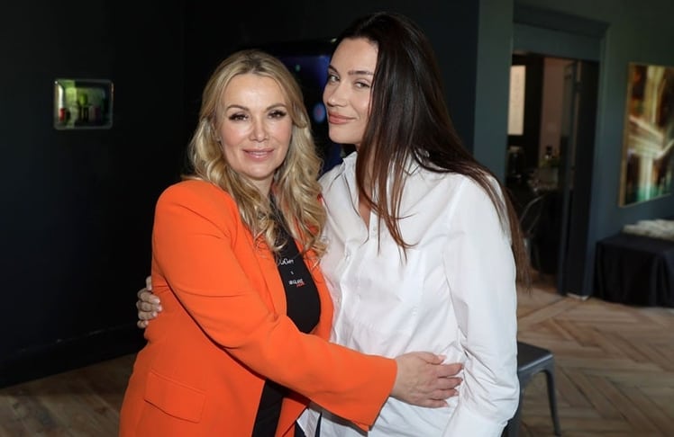 Britta Friedrich (AB Glanz) mit Gloria-Sophie Burkandt