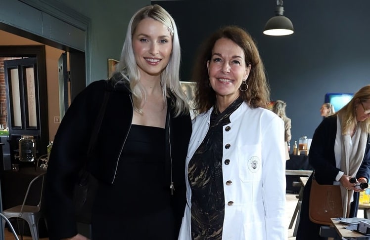  Lena Gercke und Priv. Doz. Dr. med. Petra Algenstaedt